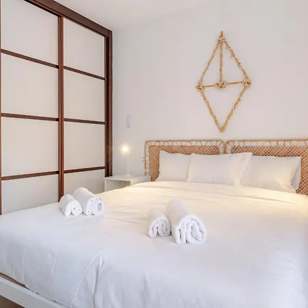 아파트 El Mocan Deluxe House - Padel, Pool & Terrace 아로나