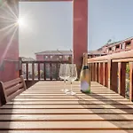 דירה El Mocan Deluxe House - Padel, Pool & Terrace ארונה