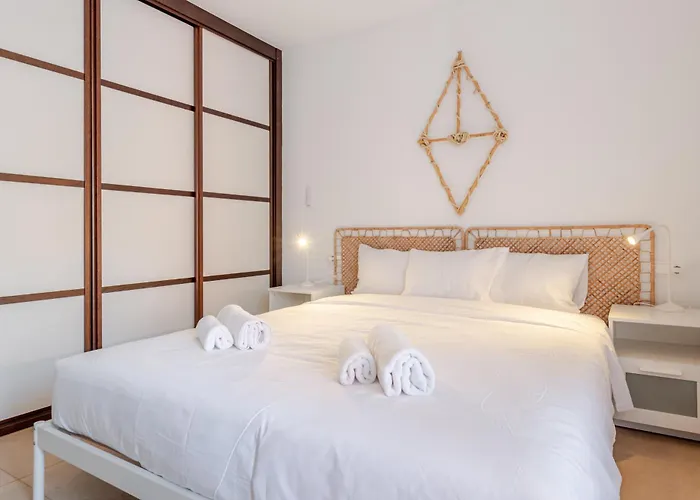 Apartman El Mocan Deluxe House - Padel, Pool & Terrace Arona